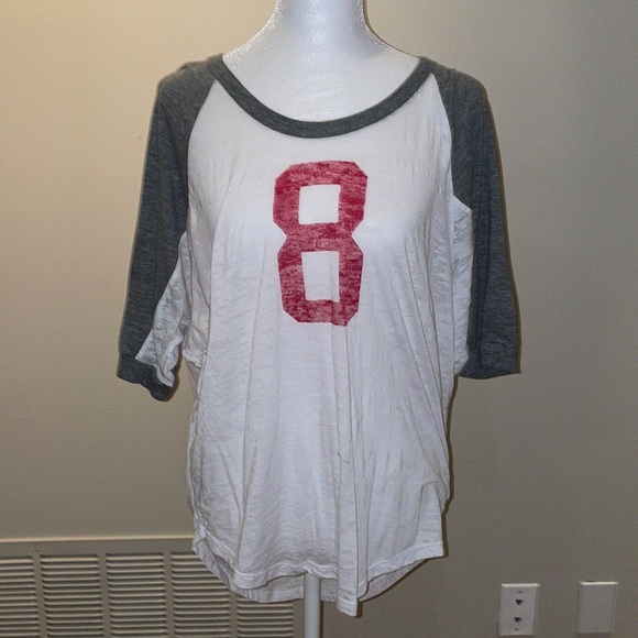 character hero Tops - Number 8 T-shirt